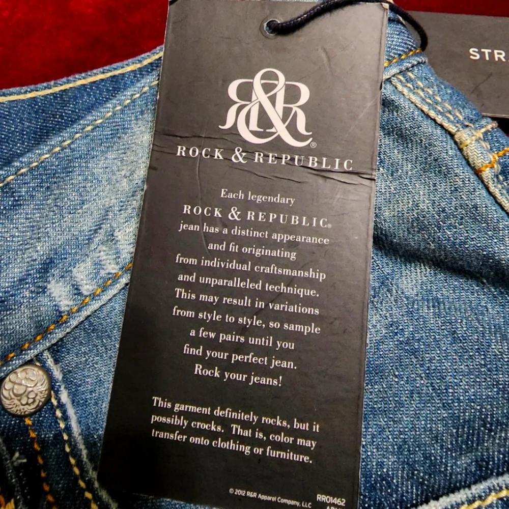 Rock And Republic  Men's Jeans 31x32 Straight Leg Casual Distressed - Picture 4 of 16